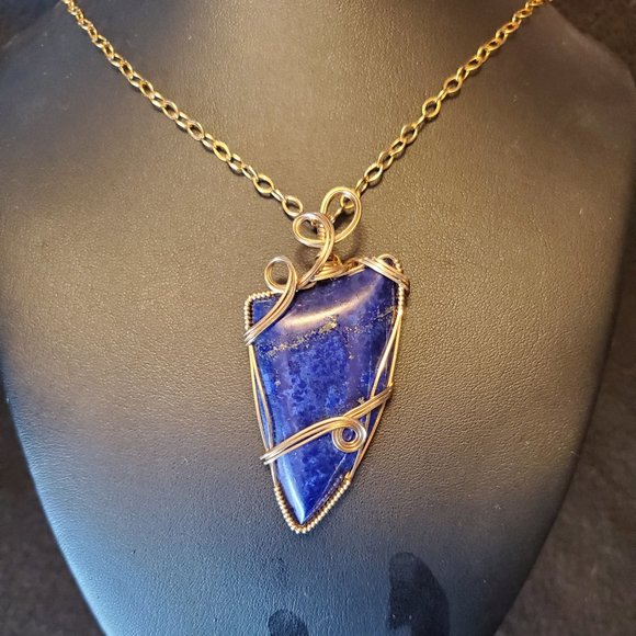 GORGEOUS Royal Blue Lapis Lazuli Stone wrapped in 14KT Gold (filled) wire - Picture 1 of 7